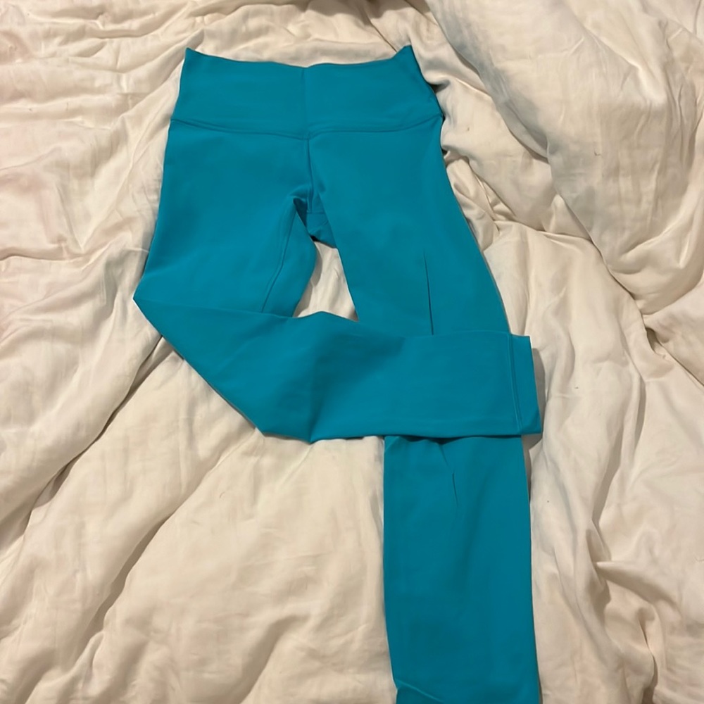 Lululemon Size 6 Wunder Under 7/8 Legging Aqua Blue